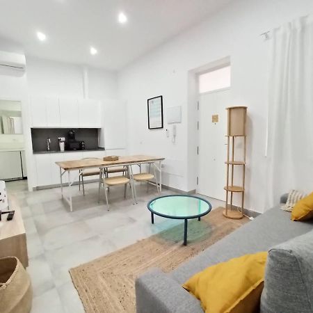 Apartamento Rinconcillo Junto Al Mercado Cádiz Exteriör bild