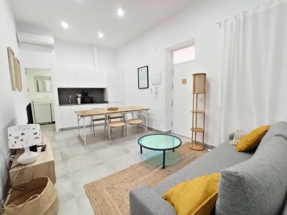 Apartamento Rinconcillo Junto Al Mercado Cádiz Exteriör bild